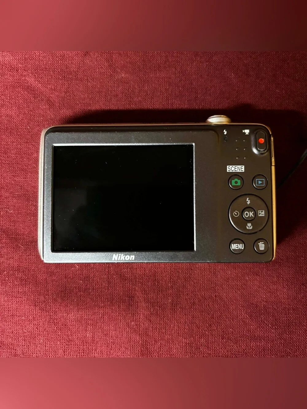 Nikon COOLPIX S3600 20.1MP Digital Camera Silver NO CHARGER NOT TESTED FOR PARTS